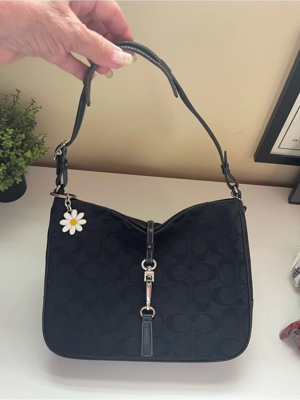 Coach Vintage Black Signature Hampton Shoulder Bag with Daisy Charm